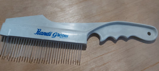 Handi-Groomer Carpet Rake